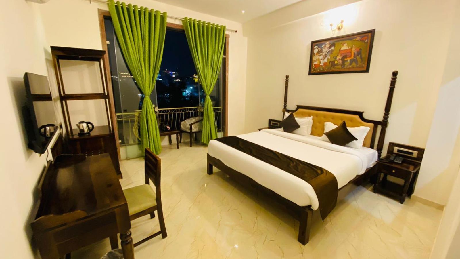 Dera Pichola- A Lake Facing Boutique Hotel Udaipur Extérieur photo